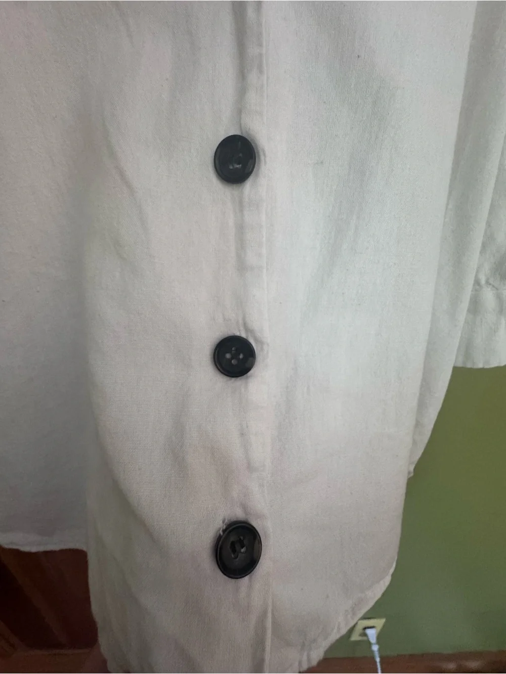 Women’s White Button-Front V-Neck Blouse